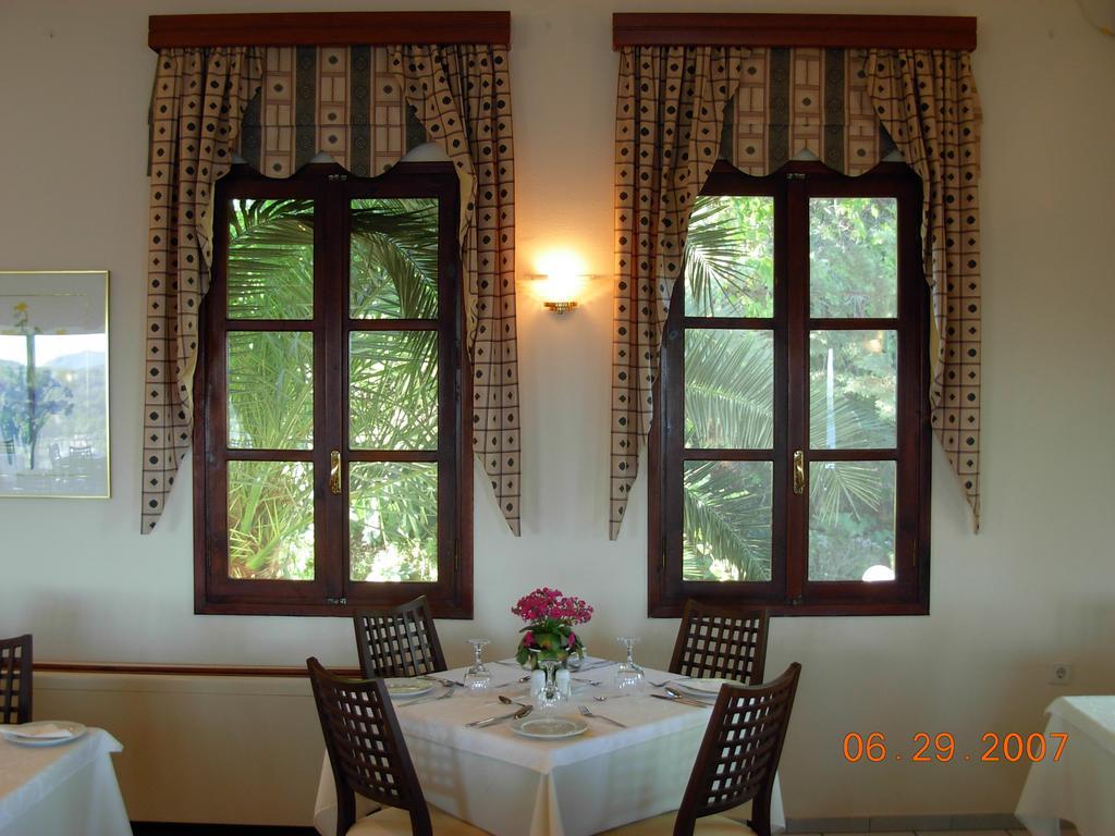 Marilena Hotel Ipsos Esterno foto